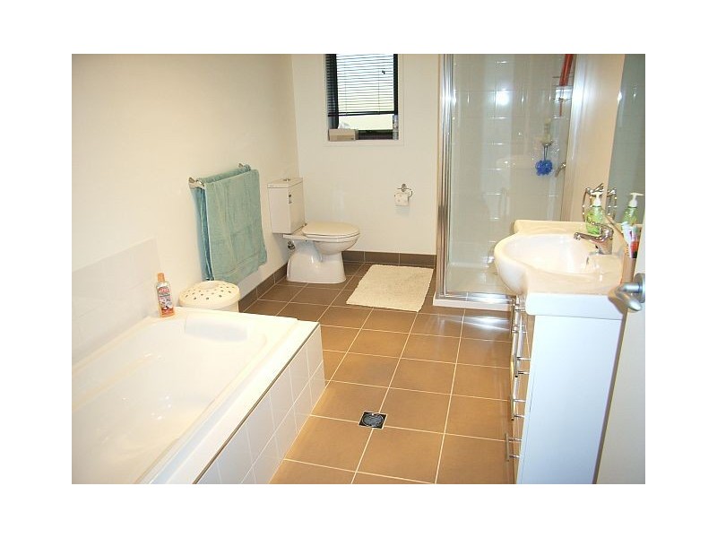 Villa 1 Aqua Sands Dr, Swansea TAS 7190