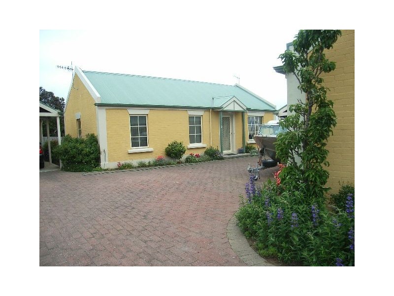 Unit 2- 46 Wellington Street, Swansea TAS 7190