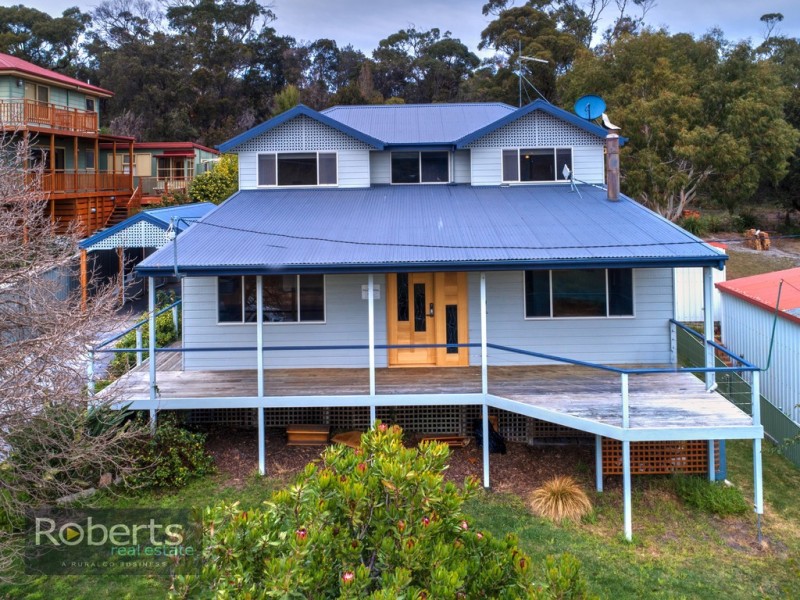 22 Freycinet Drive, Coles Bay TAS 7215