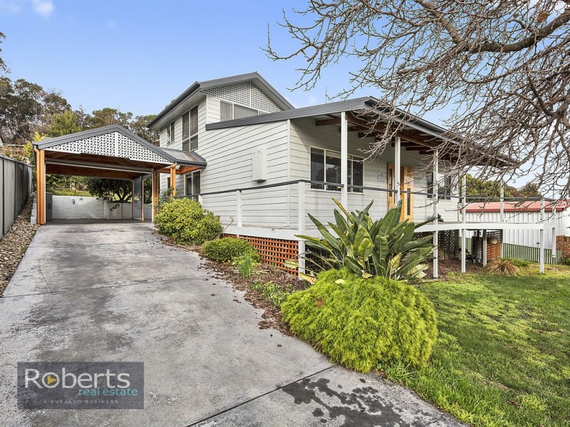 22 Freycinet Drive, Coles Bay TAS 7215