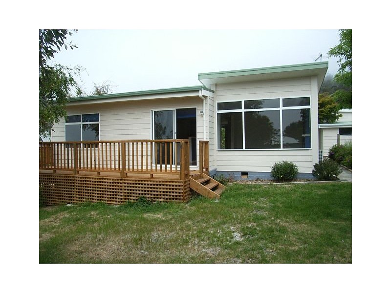 21 Banksia Street, Bicheno TAS 7215