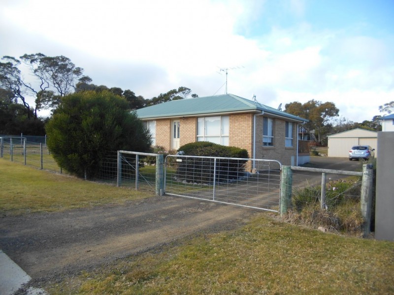 7 Oyster Bay Court, Coles Bay TAS 7215