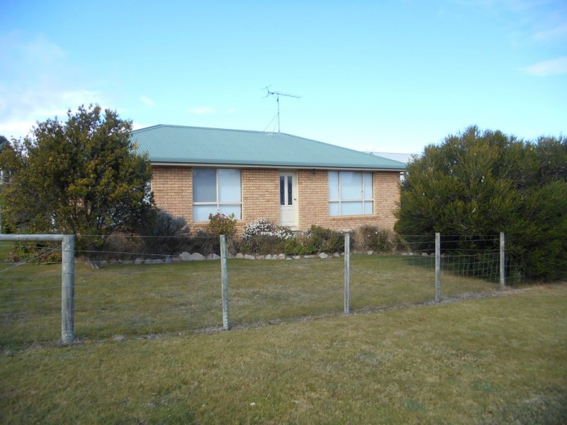 7 Oyster Bay Court, Coles Bay TAS 7215