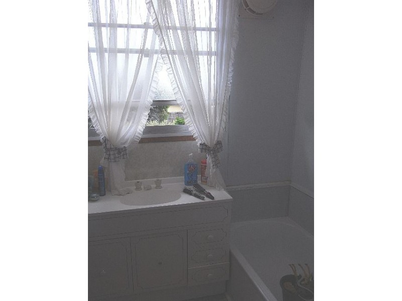 10  Wellington Street, Swansea TAS 7190