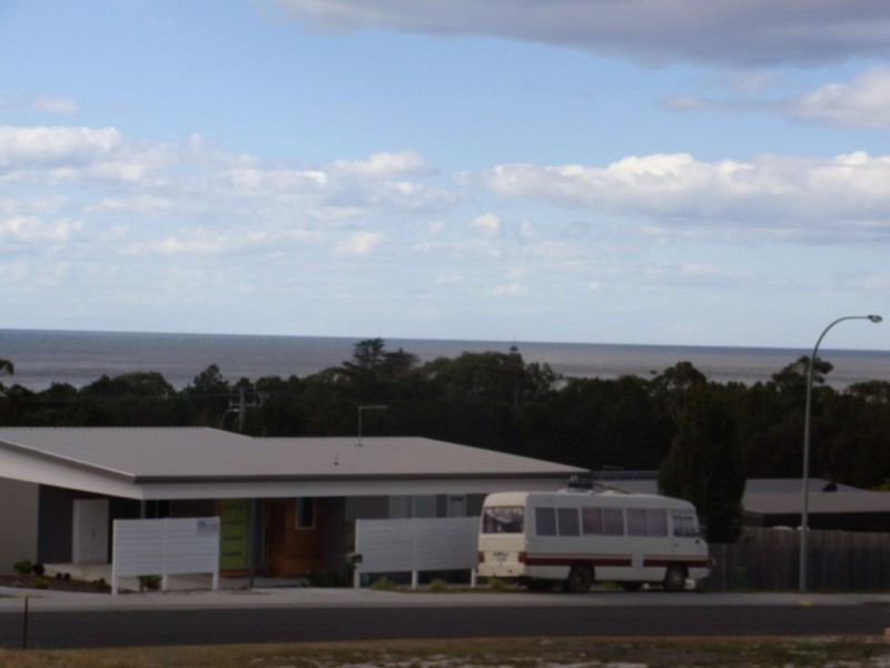 16 Wallace Avenue, Bicheno TAS 7215