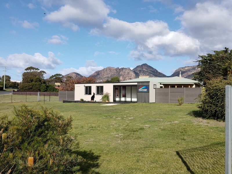 3 Jetty Road, Coles Bay TAS 7215