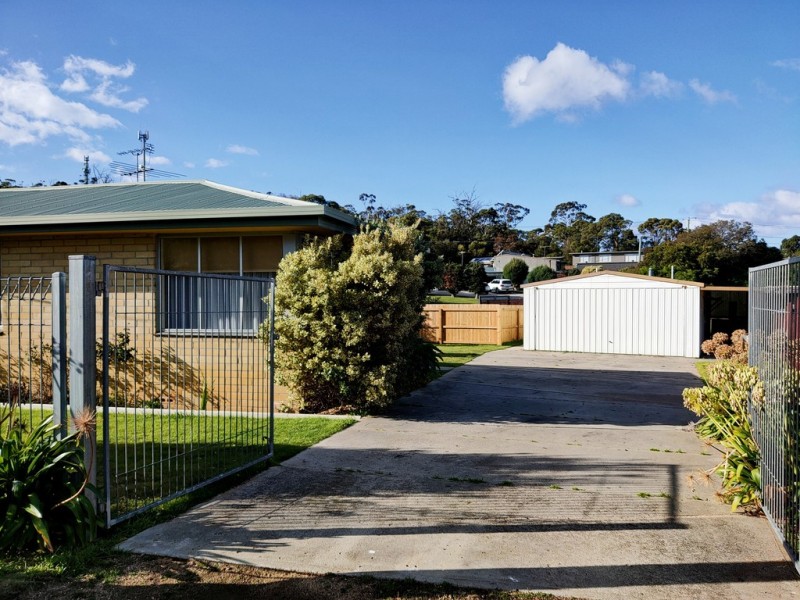3 Jetty Road, Coles Bay TAS 7215