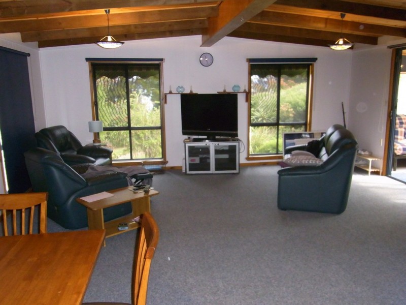 20 Oyster Bay Court, Coles Bay TAS 7215