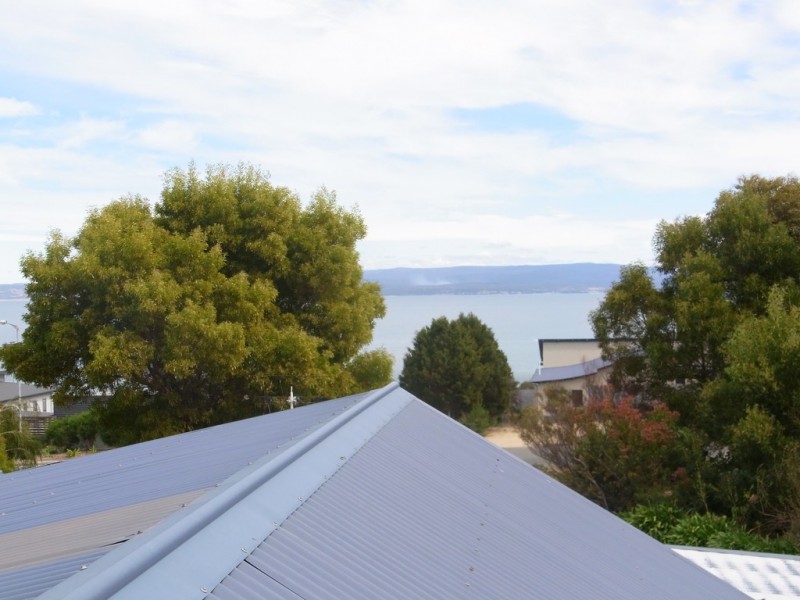 20 Oyster Bay Court, Coles Bay TAS 7215
