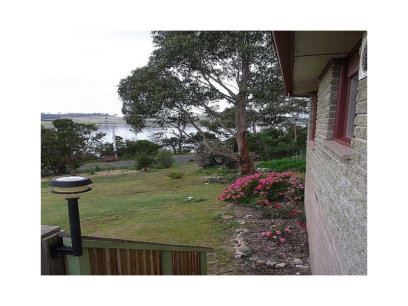 76 Barton Ave, Triabunna TAS 7190