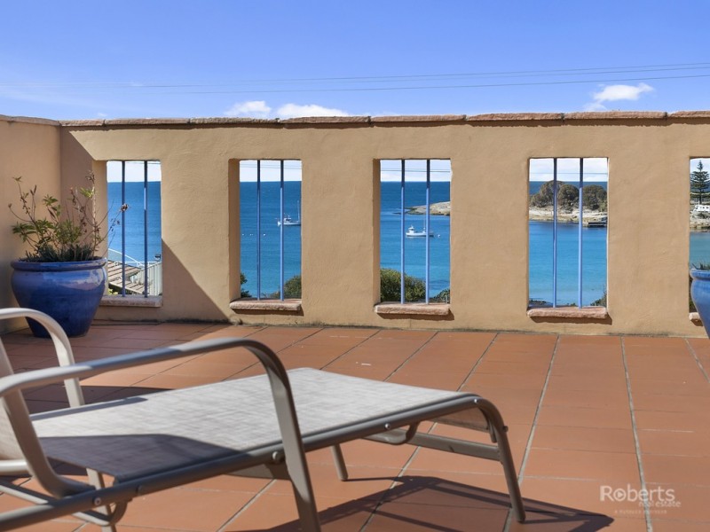 2/2 Tasman Highway, Bicheno TAS 7215