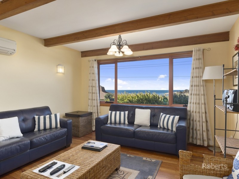 2/2 Tasman Highway, Bicheno TAS 7215