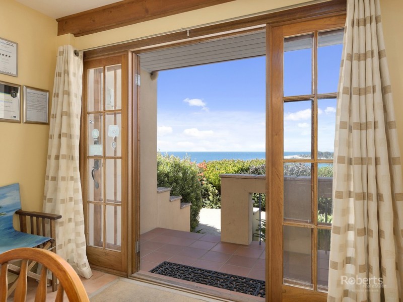 2/2 Tasman Highway, Bicheno TAS 7215