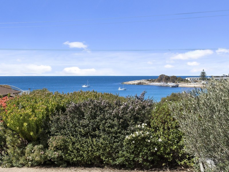 2/2 Tasman Highway, Bicheno TAS 7215