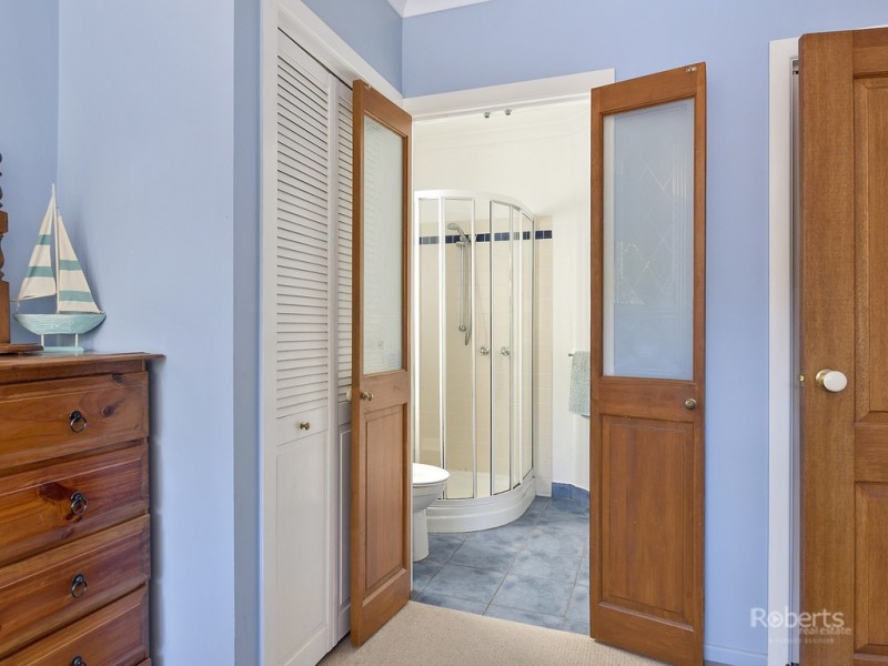 2/2 Tasman Highway, Bicheno TAS 7215