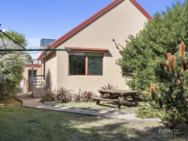2/2 Tasman Highway, Bicheno TAS 7215