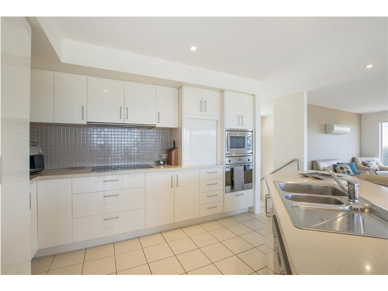 1/11 Aqua Sands Drive, Swansea TAS 7190