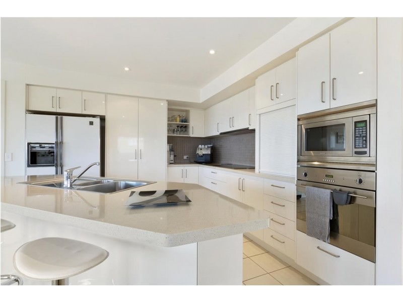 1/11 Aqua Sands Drive, Swansea TAS 7190