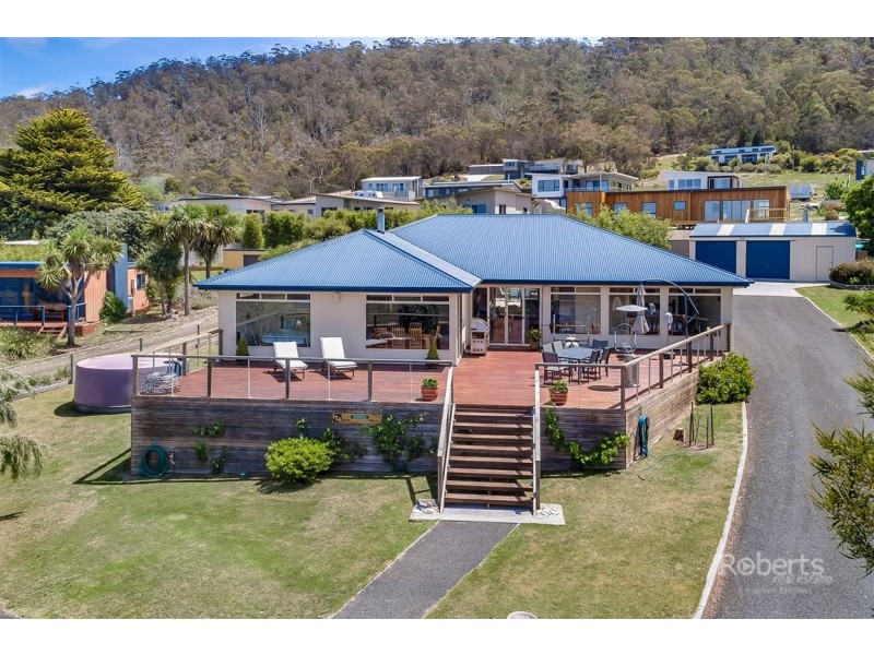 126 Tasman Highway, Bicheno TAS 7215