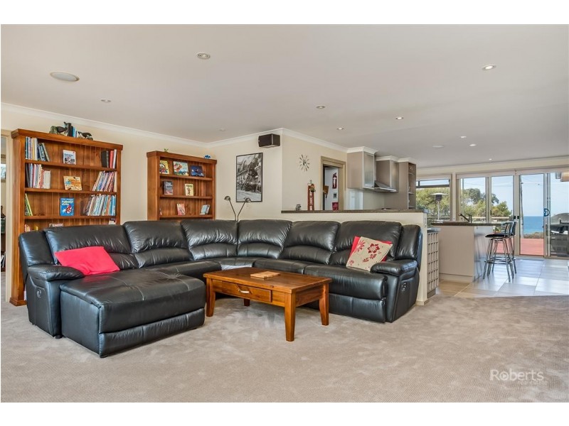 126 Tasman Highway, Bicheno TAS 7215