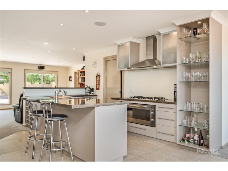 126 Tasman Highway, Bicheno TAS 7215