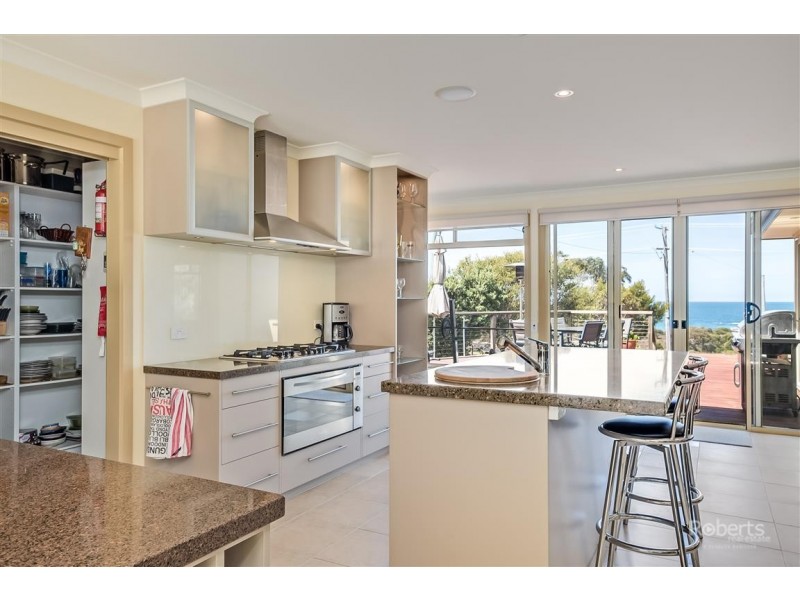 126 Tasman Highway, Bicheno TAS 7215