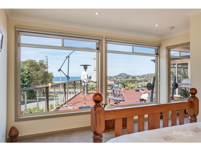 126 Tasman Highway, Bicheno TAS 7215