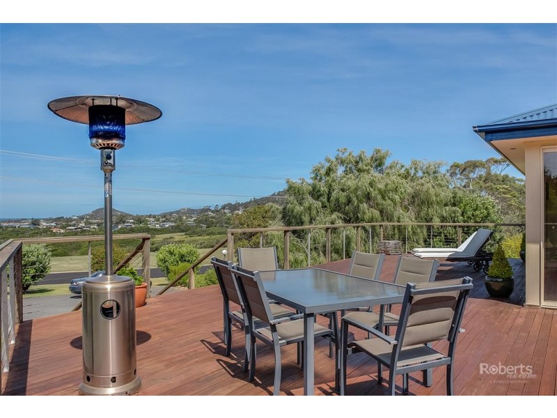 126 Tasman Highway, Bicheno TAS 7215