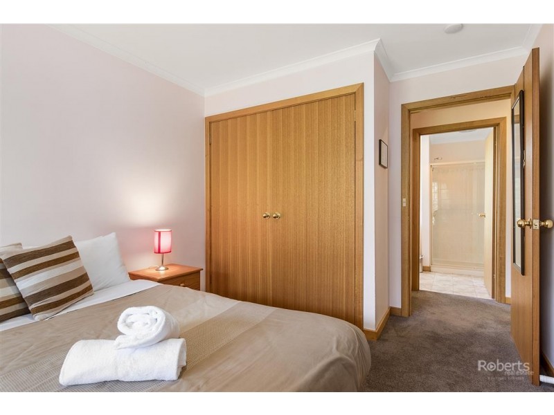 1 and 2/1 Bradley Drive, Coles Bay TAS 7215
