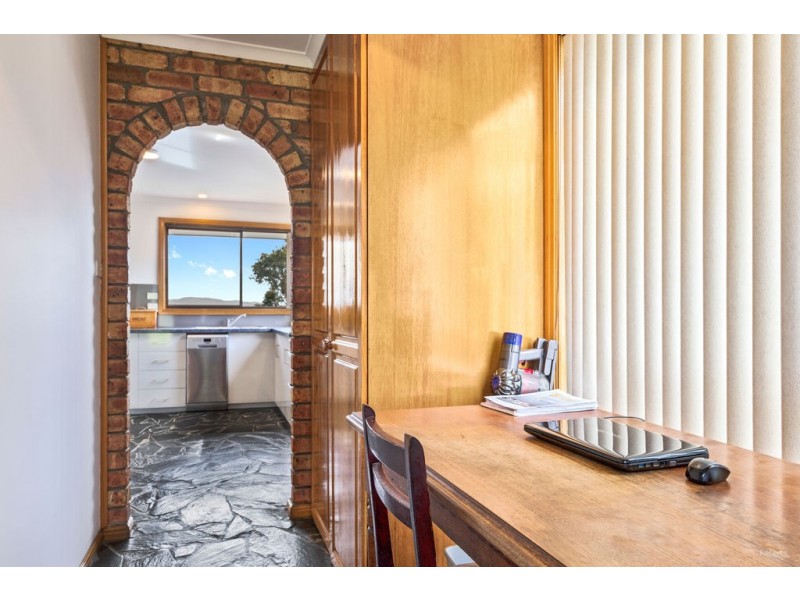 18 Highcrest Avenue, Binalong Bay TAS 7216