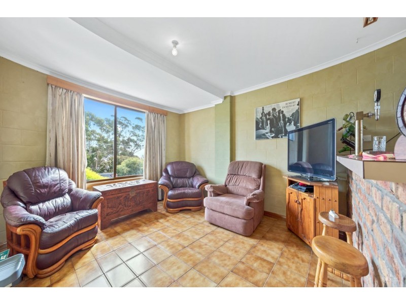 18 Highcrest Avenue, Binalong Bay TAS 7216