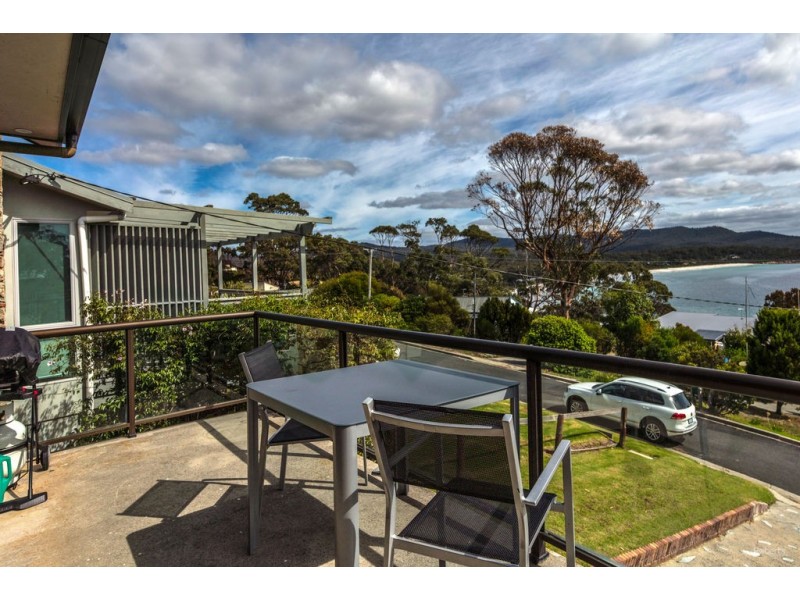 18 Highcrest Avenue, Binalong Bay TAS 7216