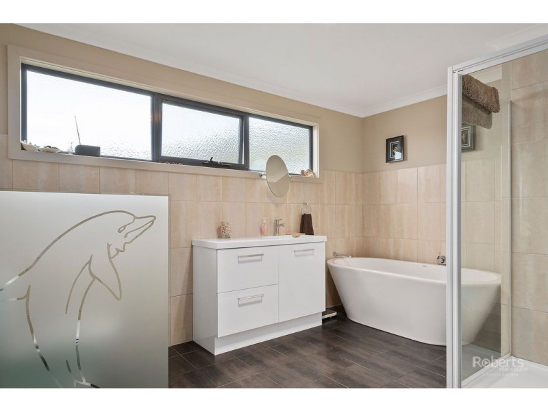 4 Diamond Waters Rise, Bicheno TAS 7215