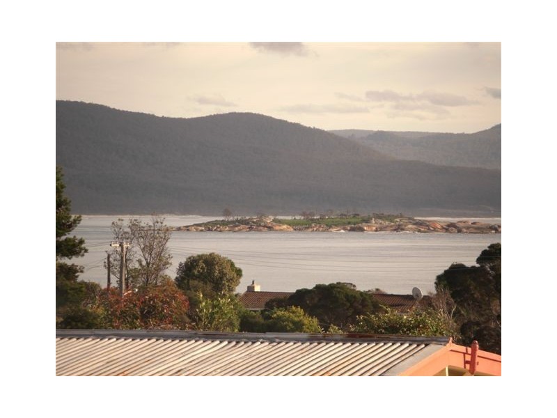 41 and 41a Foster Street, Bicheno TAS 7215