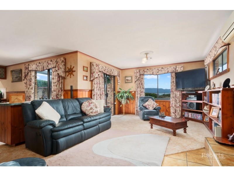 20116 Tasman Highway, Chain Of Lagoons TAS 7215