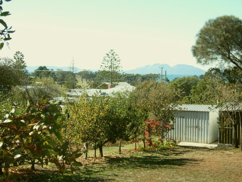 4 Rectory Street, Swansea TAS 7190