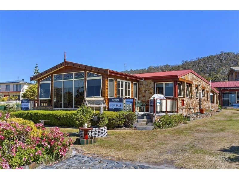 20 Tasman Highway, Bicheno TAS 7215