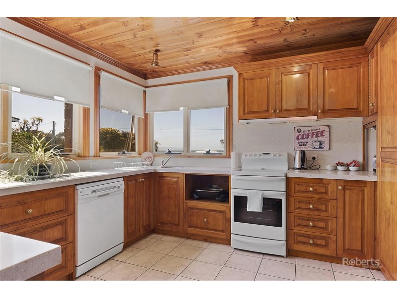 20 Tasman Highway, Bicheno TAS 7215