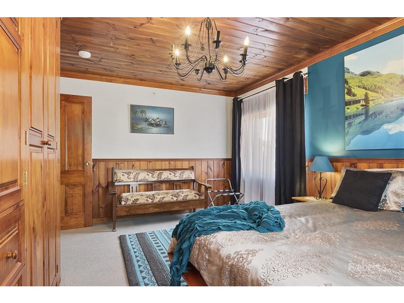 20 Tasman Highway, Bicheno TAS 7215