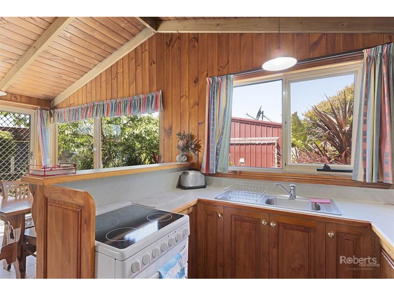 20 Tasman Highway, Bicheno TAS 7215
