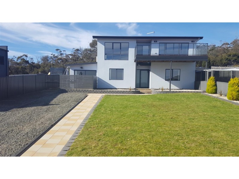 22 Wallace Avenue, Bicheno TAS 7215