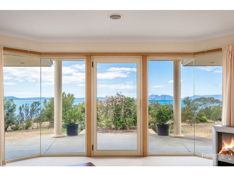 8 Gordon Street, Swansea TAS 7190