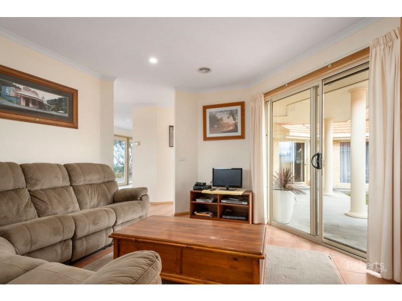 8 Gordon Street, Swansea TAS 7190