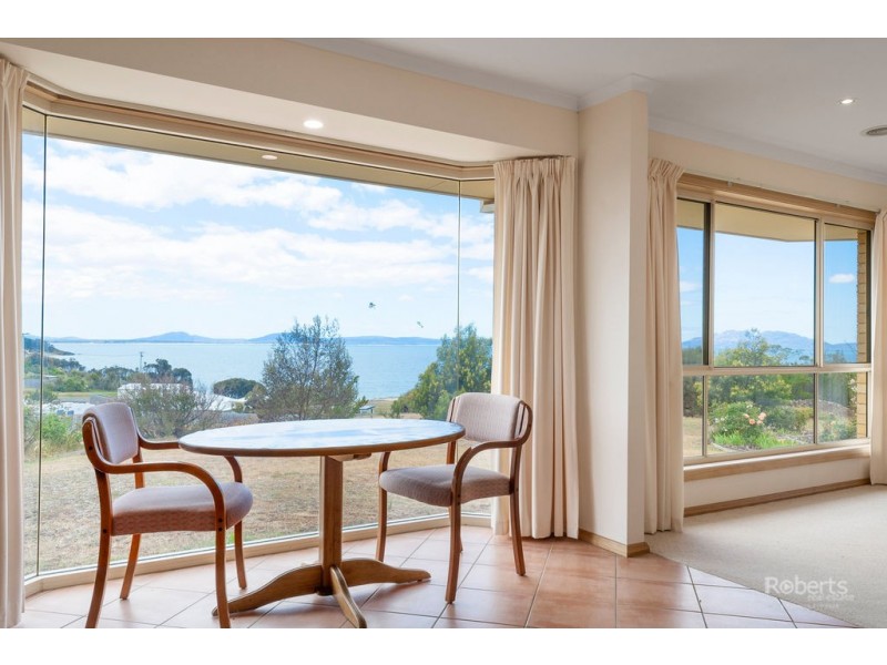 8 Gordon Street, Swansea TAS 7190