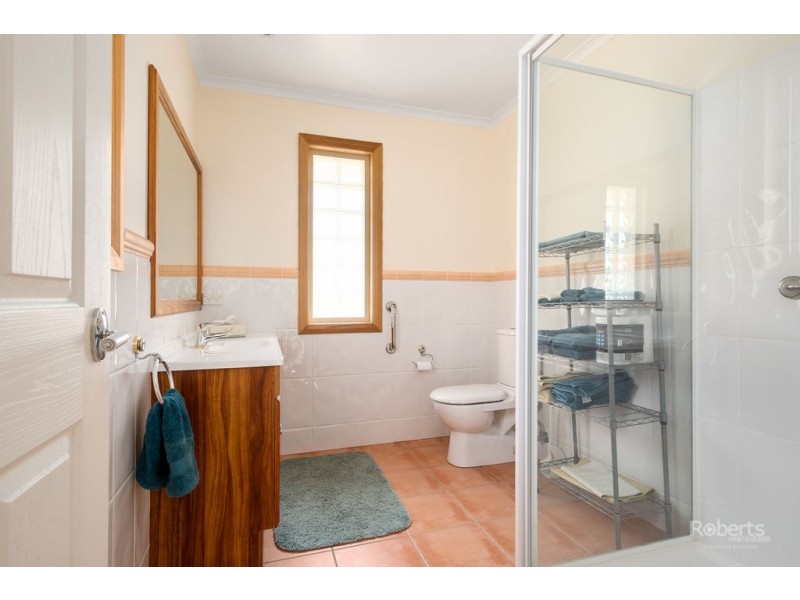 8 Gordon Street, Swansea TAS 7190