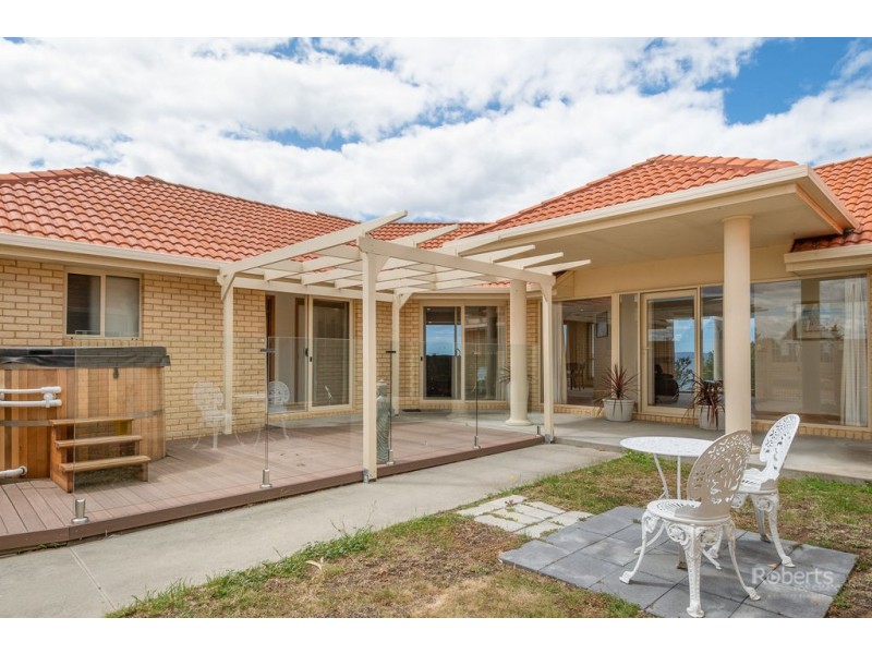 8 Gordon Street, Swansea TAS 7190