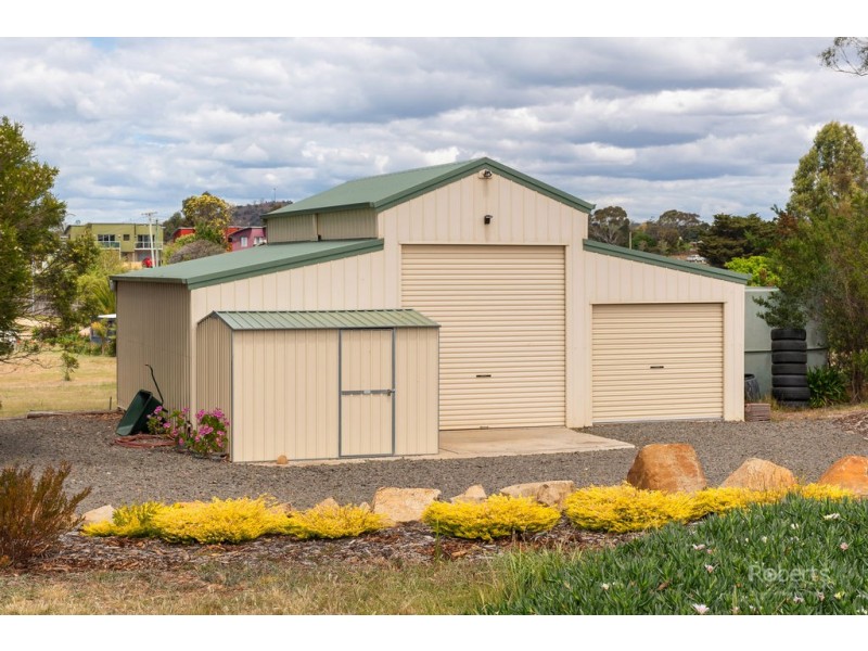 8 Gordon Street, Swansea TAS 7190