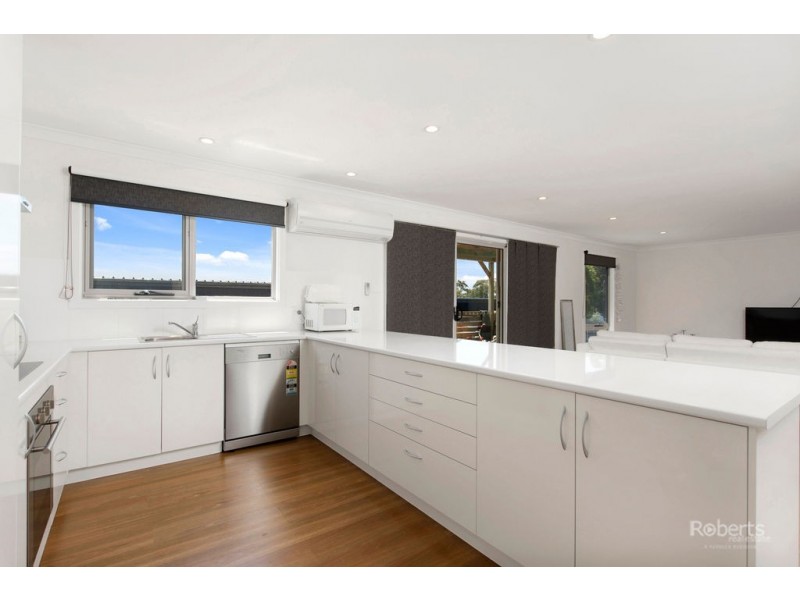 8 Rose Street, Bicheno TAS 7215