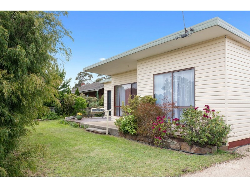 19 Shaw Street, Swansea TAS 7190