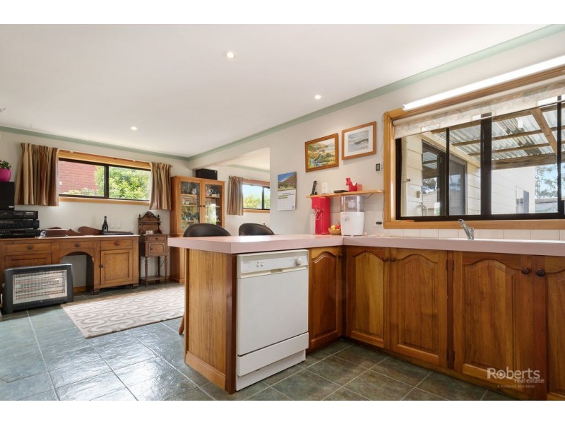19 Shaw Street, Swansea TAS 7190